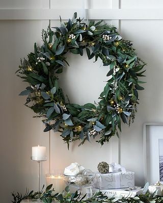 Ultimate Green & Berry Pre-Lit Wreath - 70 cm