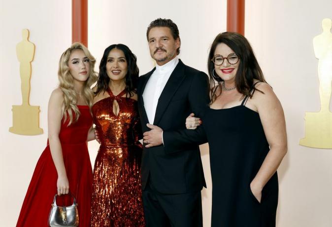 salma hayek og pedro pascal