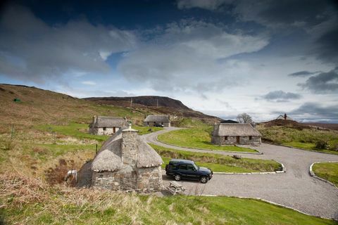 Mary's Cottages - Elgol - Isle of Skye - Strutt og Parker - landsby