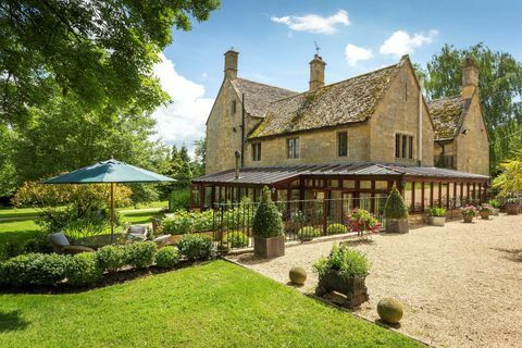 Savills - Collin House - landsted - Cotswolds - have