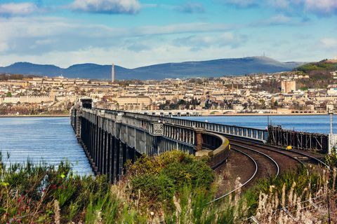 tay rail bridge, dundee, skotland