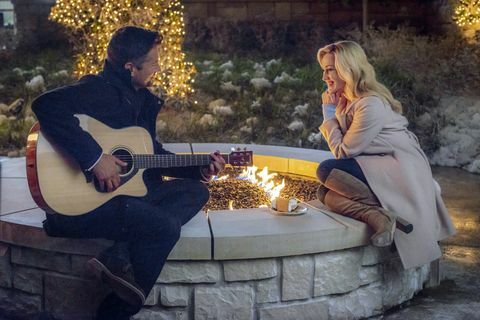 kellie pickler wes brun jul på graceland spinoff