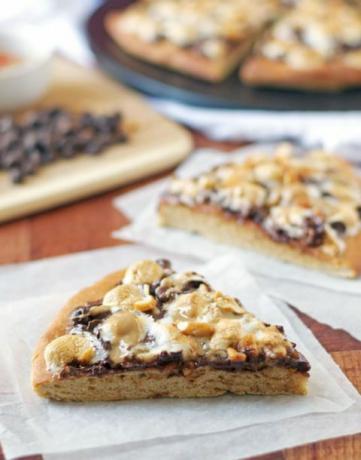 pb smores pizza