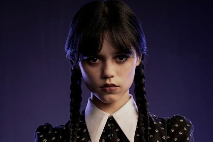 onsdag jenna ortega som onsdag addams i onsdag cr matthias clamernetflix © 2022