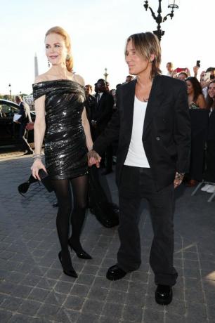 Paris, Frankrig 6. juli Nicole Kidman og Keith Urban ankommer til hotel de la marine den 6. juli 2022 i Paris, Frankrig foto af jacopo m raulegetty billeder til balenciaga