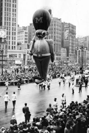 legetøjssoldat ballon ved 1950 Macy Thanksgiving parade