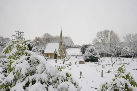 sne vinter landsby kirke