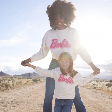 Wrangler x Barbie™ afslappet logo sweatshirt 