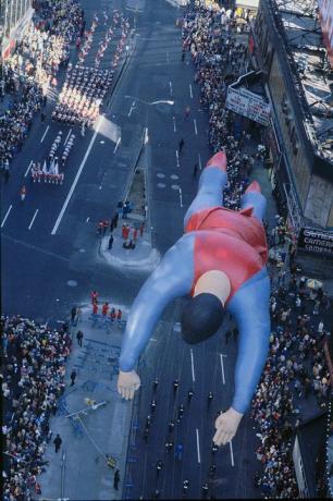 Thanksgiving day parade superman ballon