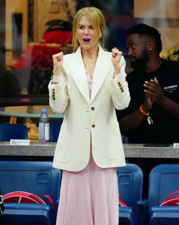 new york, new york september 09 nicole kidman ses til det sidste spil med coco gauff vs aryna sabalenka ved 2023 us open tennis championships den 9. september 2023 i new york city foto af gothamgc billeder