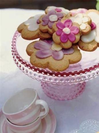 sukker cookies med blomsterfrostning