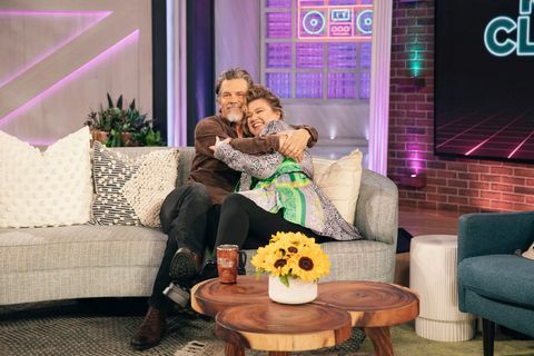 kelly clarkson show episode 1148 afbilledet l r josh brolin, kelly clarkson foto af weiss eubanksnbcuniversal