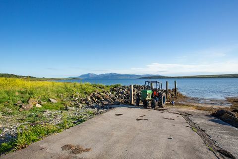 Ø til salg i Skotland