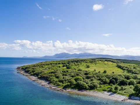 Ø til salg i Skotland