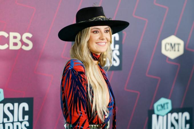 Lainey Wilson til CMT Music Awards