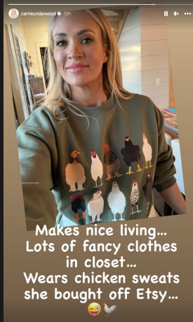 carrie underwood iført grøn sweatshirt med høns på