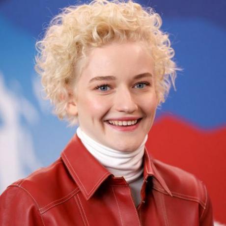 netflix 'ozark' cast julia garner ruth langmore