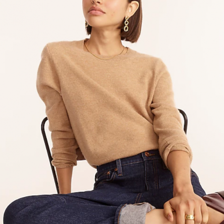 Cashmere sweater med rund hals i klassisk pasform