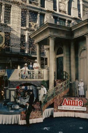 annie flyder ved 1981 Macys Thanksgiving Day parade